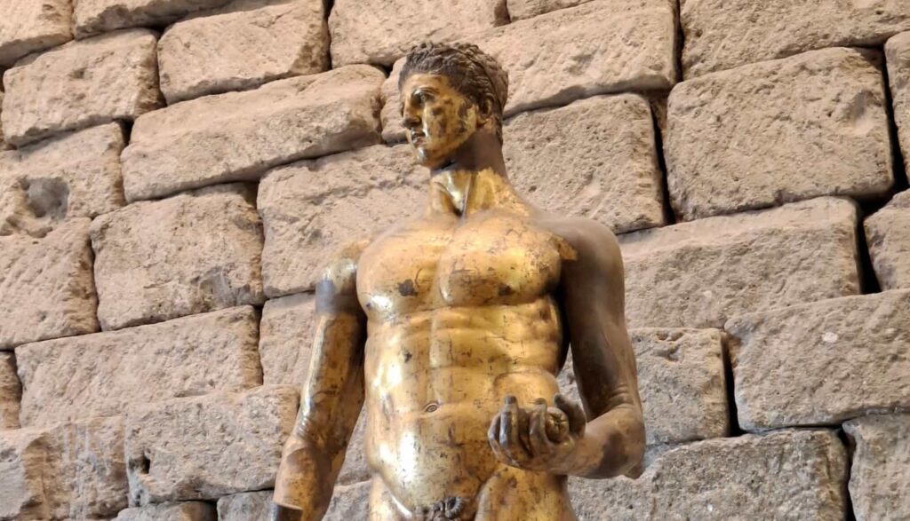 Dettaglio della Statua Ercole in bronzo dorato Musei Capitolini